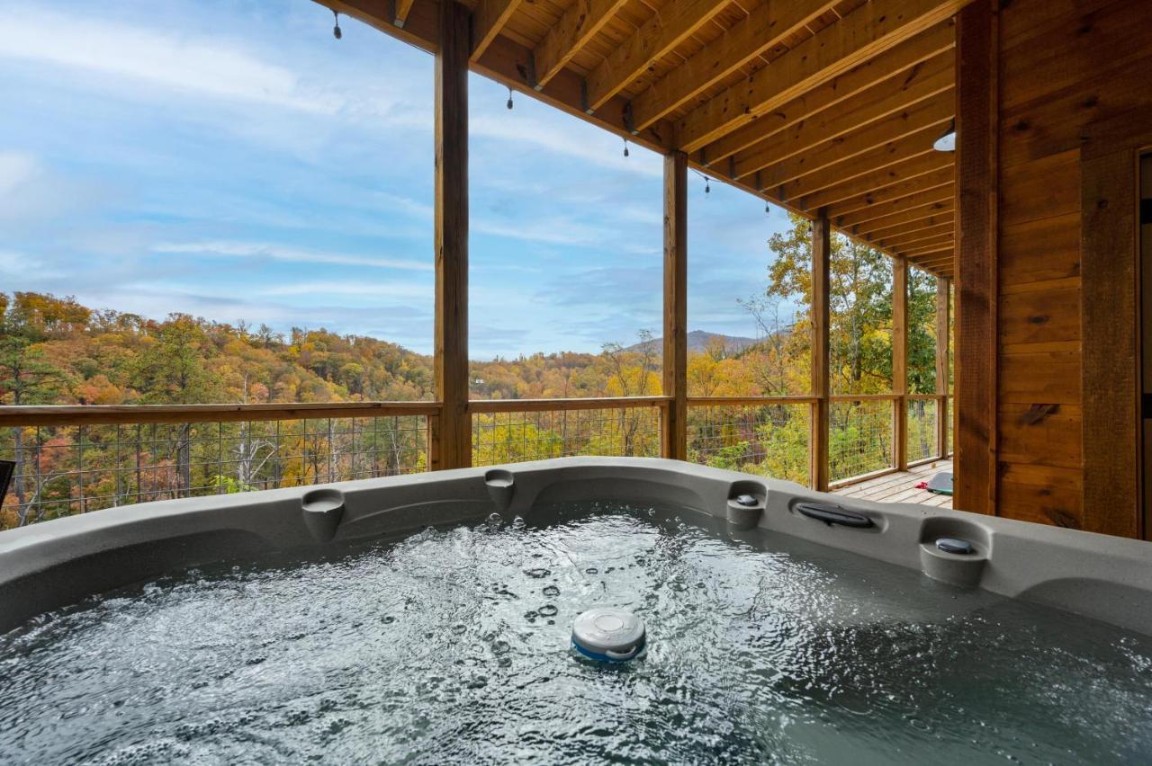 The Overlook - '21 Cabin - Gorgeous Unobstructed Views - Fire Pit Table - Gamerm - Hottub - Xbox - Lots Of Bears Gatlinburg Esterno foto