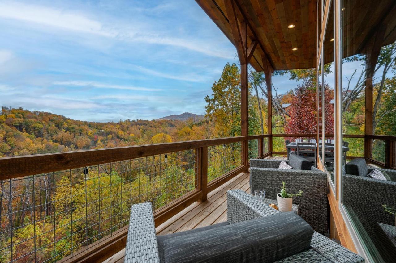 The Overlook - '21 Cabin - Gorgeous Unobstructed Views - Fire Pit Table - Gamerm - Hottub - Xbox - Lots Of Bears Gatlinburg Esterno foto