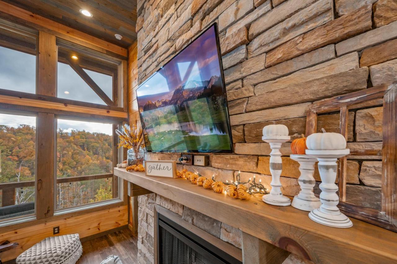 The Overlook - '21 Cabin - Gorgeous Unobstructed Views - Fire Pit Table - Gamerm - Hottub - Xbox - Lots Of Bears Gatlinburg Esterno foto