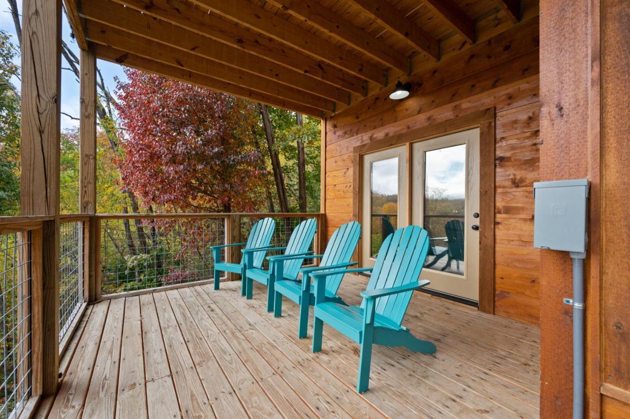 The Overlook - '21 Cabin - Gorgeous Unobstructed Views - Fire Pit Table - Gamerm - Hottub - Xbox - Lots Of Bears Gatlinburg Esterno foto