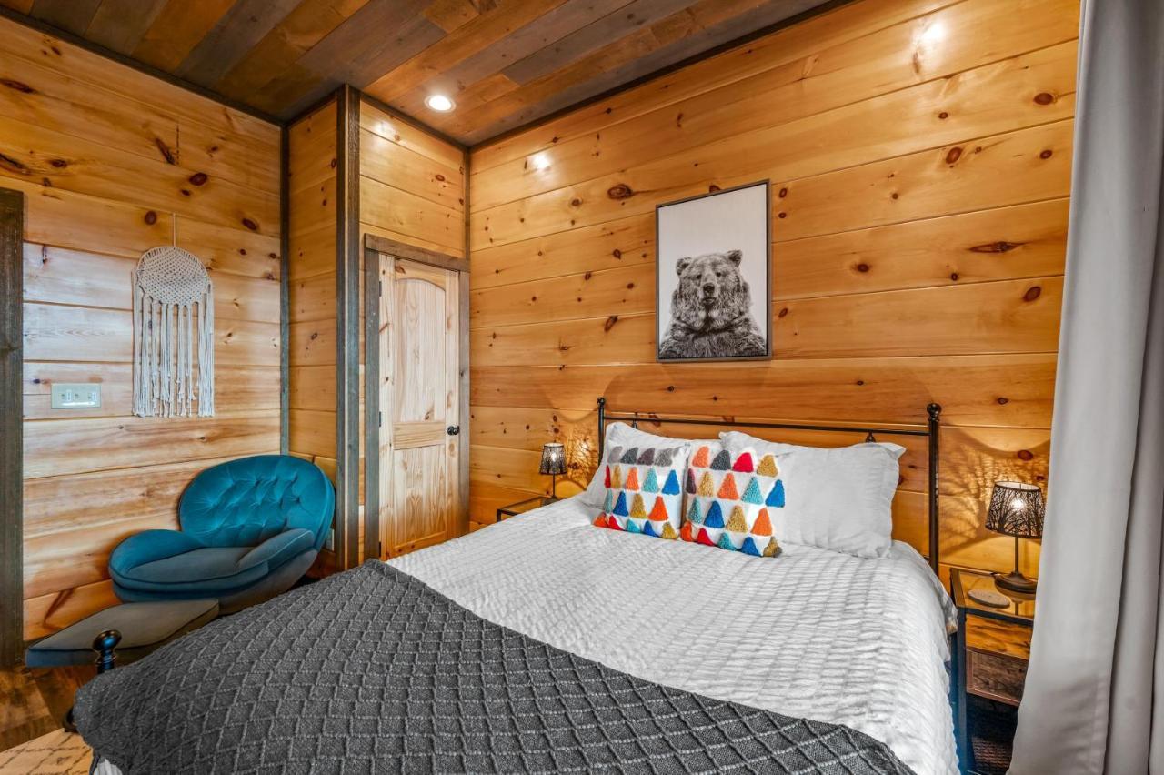 The Overlook - '21 Cabin - Gorgeous Unobstructed Views - Fire Pit Table - Gamerm - Hottub - Xbox - Lots Of Bears Gatlinburg Esterno foto