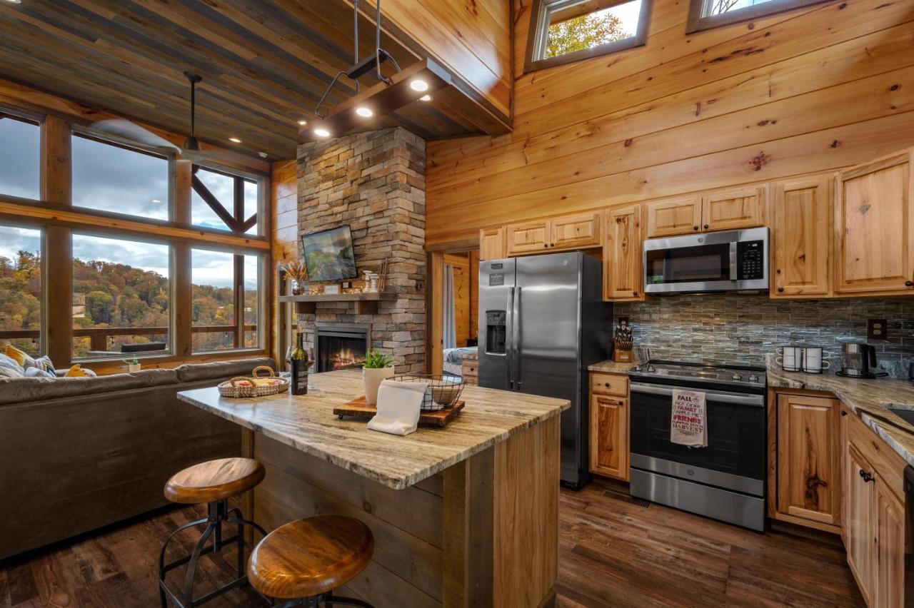 The Overlook - '21 Cabin - Gorgeous Unobstructed Views - Fire Pit Table - Gamerm - Hottub - Xbox - Lots Of Bears Gatlinburg Esterno foto