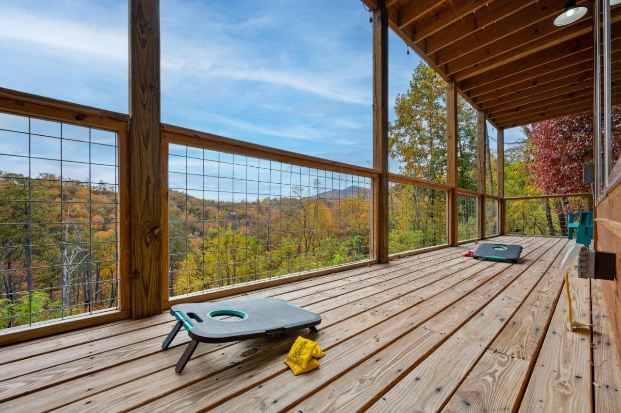 The Overlook - '21 Cabin - Gorgeous Unobstructed Views - Fire Pit Table - Gamerm - Hottub - Xbox - Lots Of Bears Gatlinburg Esterno foto