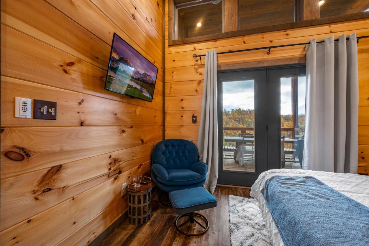 The Overlook - '21 Cabin - Gorgeous Unobstructed Views - Fire Pit Table - Gamerm - Hottub - Xbox - Lots Of Bears Gatlinburg Esterno foto