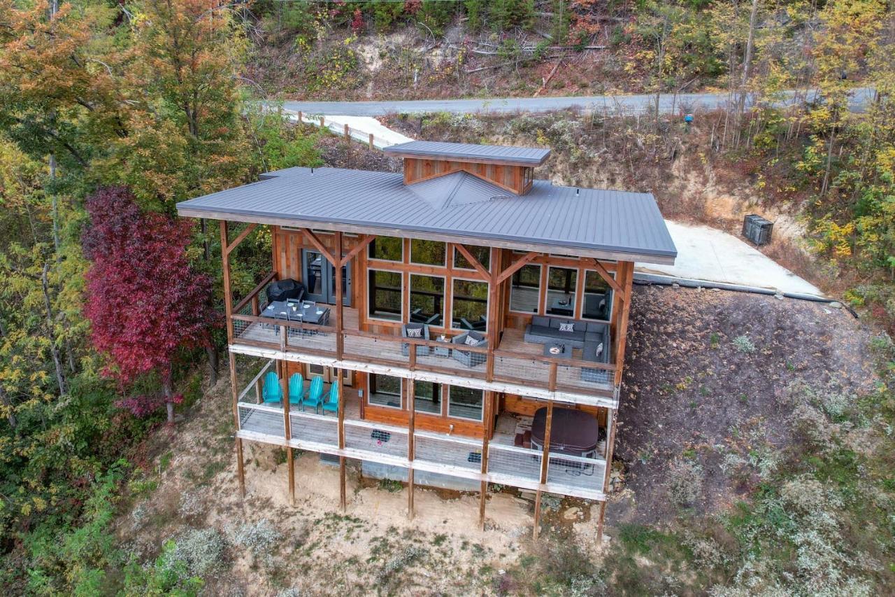 The Overlook - '21 Cabin - Gorgeous Unobstructed Views - Fire Pit Table - Gamerm - Hottub - Xbox - Lots Of Bears Gatlinburg Esterno foto